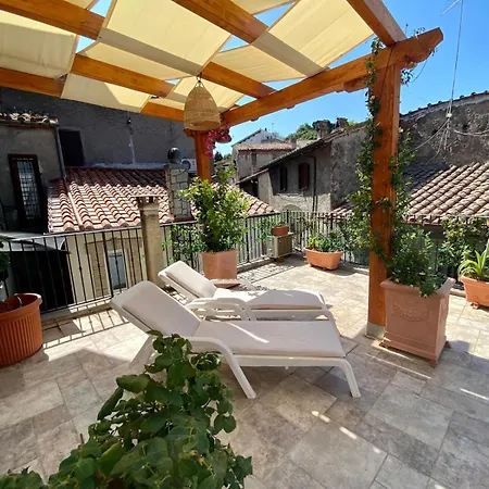 Bed&bikeitalia - - Al Borgo Anguillara Sabazia